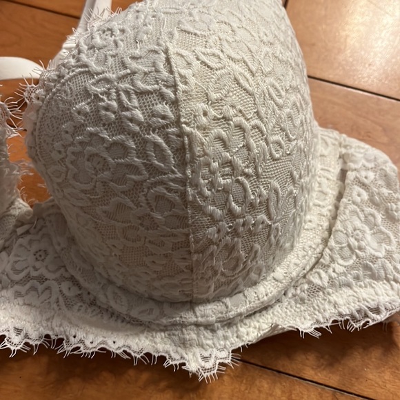 BOGO FREE ALL ITEMS Aerie NWOT 34 D Real Power Plunge off white lace push-up - Picture 2 of 12